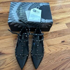 Black valentino stud flats